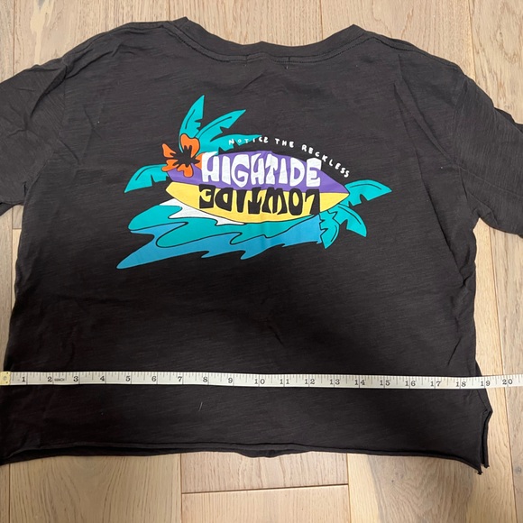 Notice the Reckless Cropped Tee Shirt - Picture 3 of 4